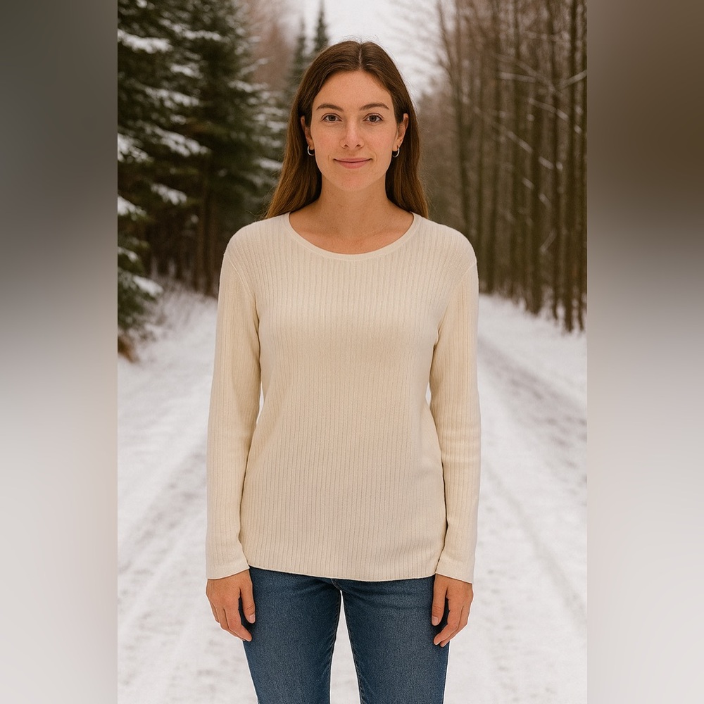 Bogner Women's Cream Viscose‎ Silk Knit Round Neck Sweater 10 Ski Minimal Preppy